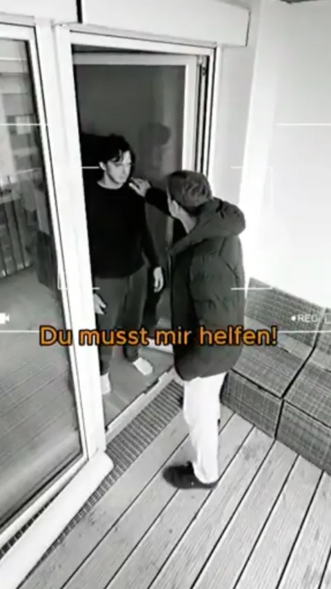 Translated global UGC ad that did not perform in Germany: two men in a black-and-white skit with the German caption "Du musst mir helfen!"
