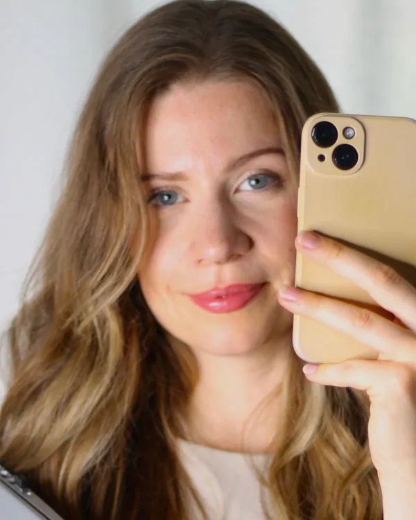Laura, 30, German UGC creator - DIY